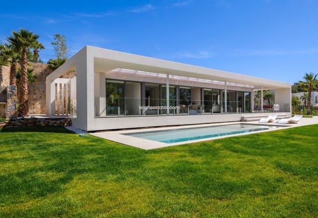 3 quarto Moradia para venda em San Miguel de Salinas com piscina garagem - 1 385 000 € (Ref: 8488703)