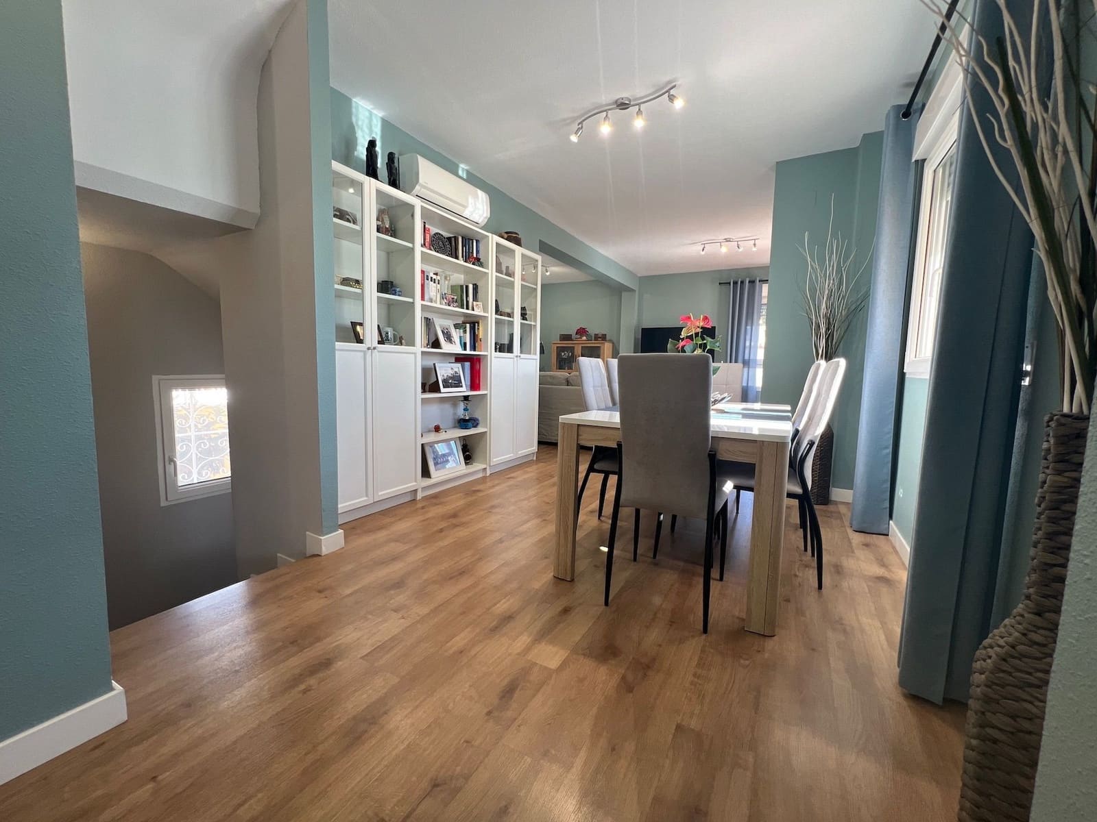 3 quarto Moradia para venda em Villamartin com piscina garagem - 432 000 € (Ref: 8588084)