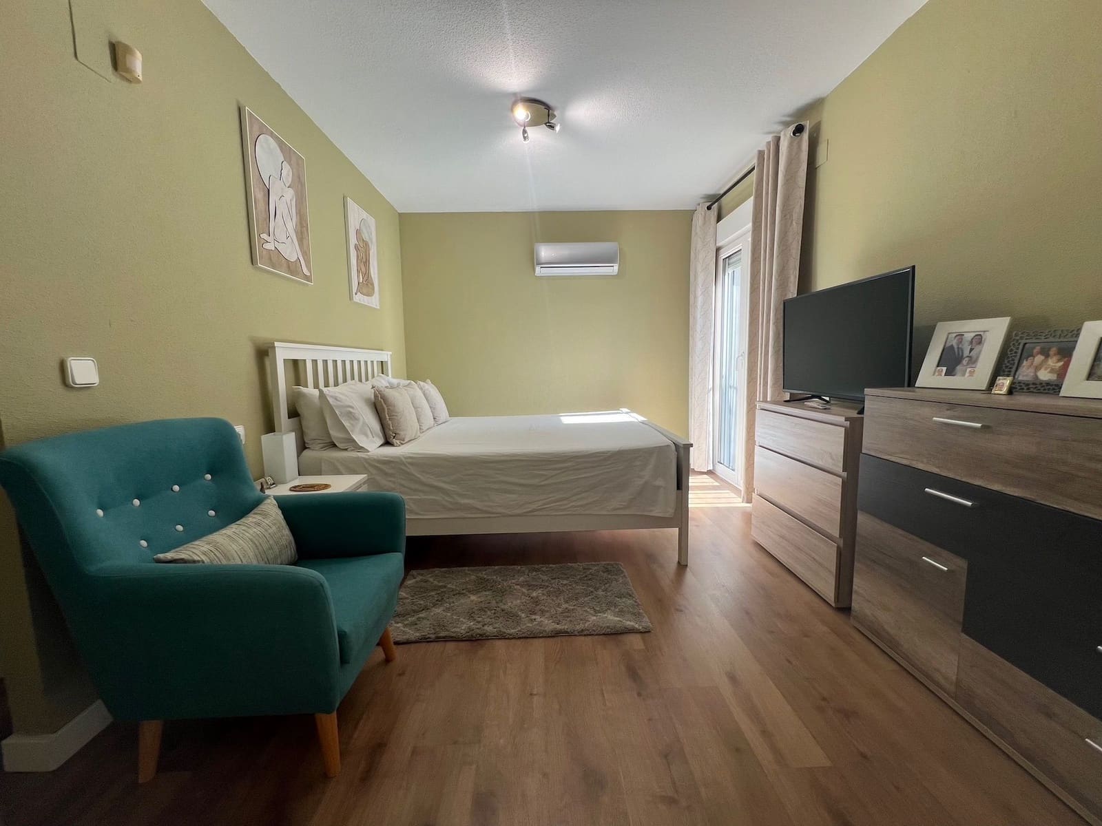 3 quarto Moradia para venda em Villamartin com piscina garagem - 432 000 € (Ref: 8588084)