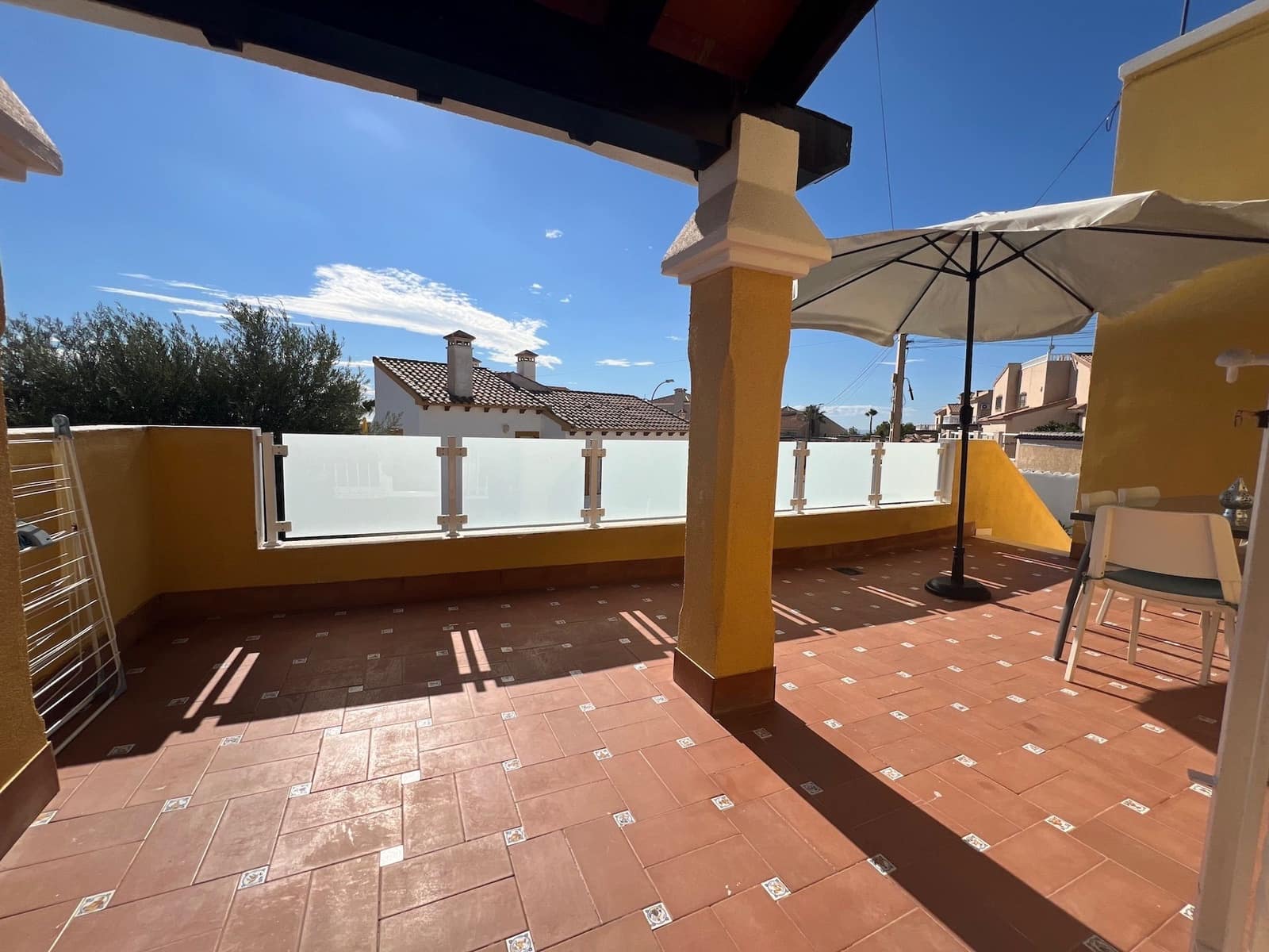 3 quarto Moradia para venda em Villamartin com piscina garagem - 432 000 € (Ref: 8588084)