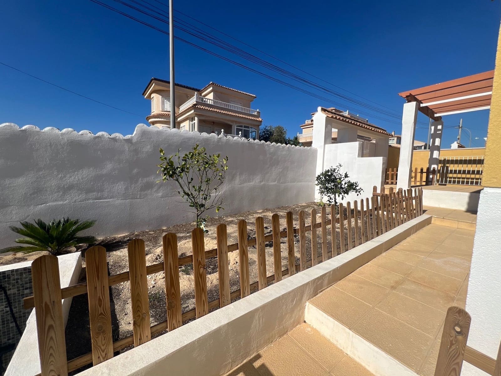 3 quarto Moradia para venda em Villamartin com piscina garagem - 432 000 € (Ref: 8588084)