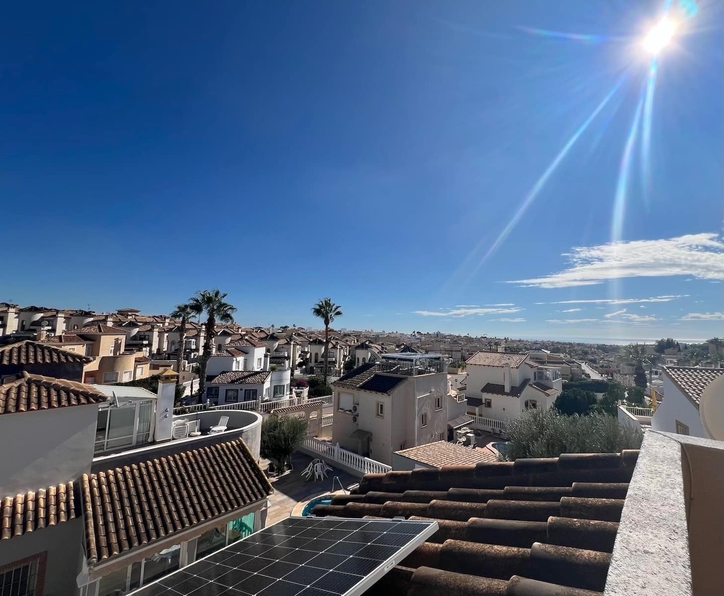 3 quarto Moradia para venda em Villamartin com piscina garagem - 432 000 € (Ref: 8588084)