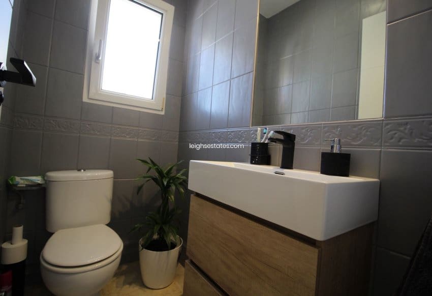 Chalet de 3 habitaciones en Villamartin en venta con piscina garaje - 432.000 € (Ref: 8588084)