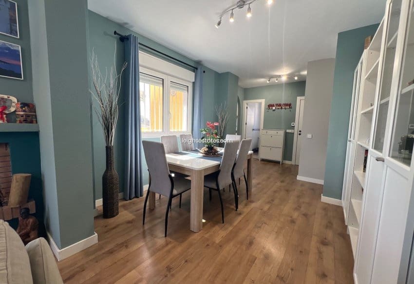 Chalet de 3 habitaciones en Villamartin en venta con piscina garaje - 432.000 € (Ref: 8588084)