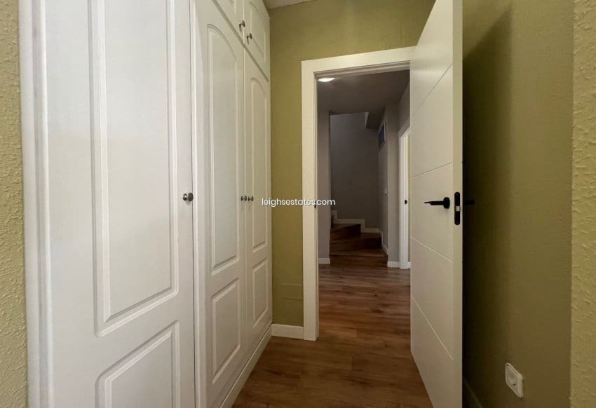 Chalet de 3 habitaciones en Villamartin en venta con piscina garaje - 432.000 € (Ref: 8588084)