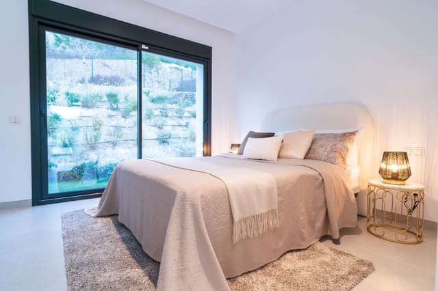 3 sovrum Villa till salu i San Miguel de Salinas med pool garage - 1 100 000 € (Ref: 8603323)