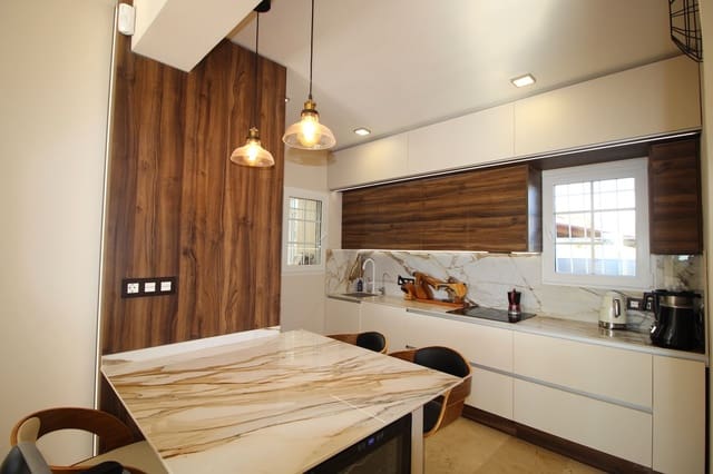 4 slaapkamer Villa te koop in Villamartin, Orihuela met zwembad garage - € 830.000 (Ref: 8723688)