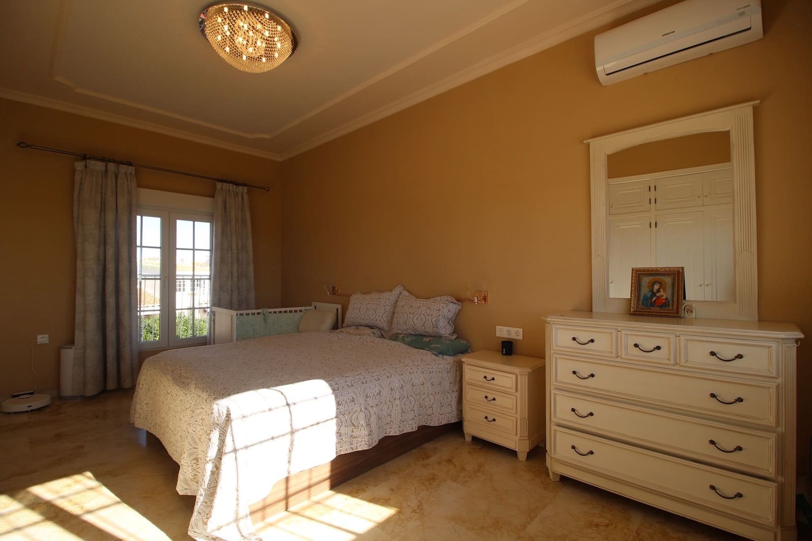 4 slaapkamer Villa te koop in Villamartin met zwembad garage - € 830.000 (Ref: 8723688)