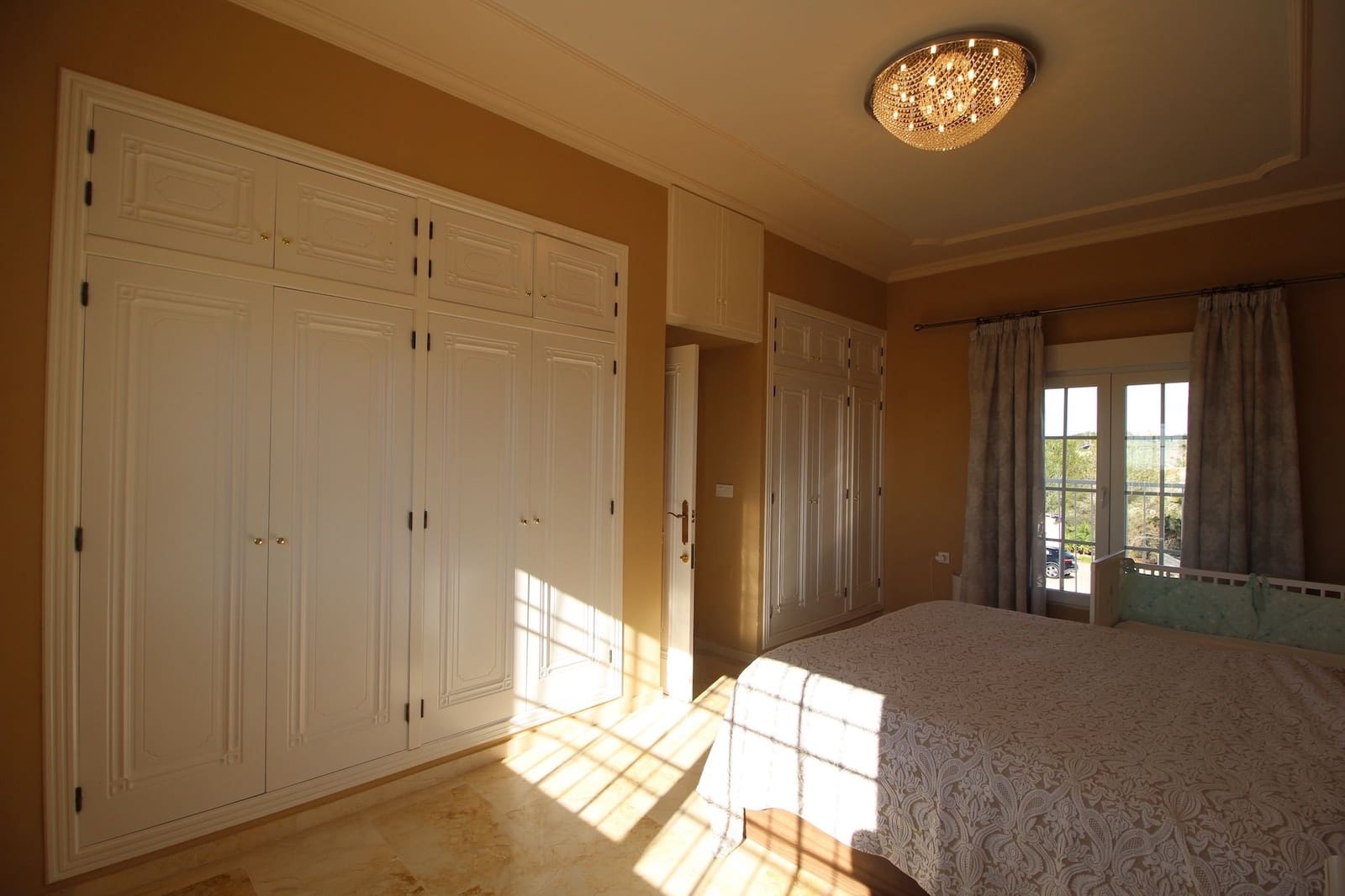 4 slaapkamer Villa te koop in Villamartin met zwembad garage - € 830.000 (Ref: 8723688)