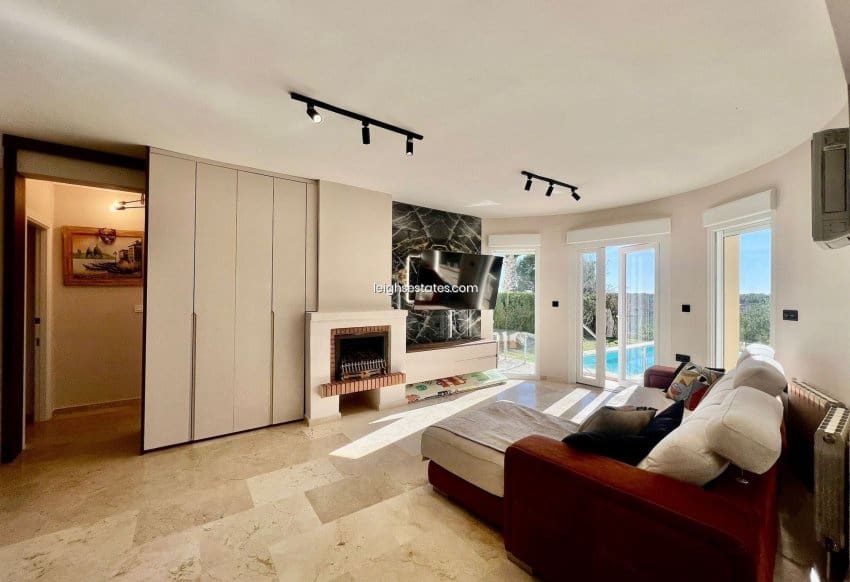 4 camera da letto Villa in vendita in Villamartin con piscina garage - 830.000 € (Rif: 8723688)