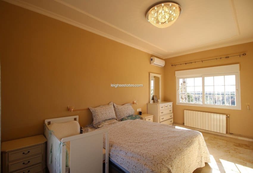 4 camera da letto Villa in vendita in Villamartin con piscina garage - 830.000 € (Rif: 8723688)