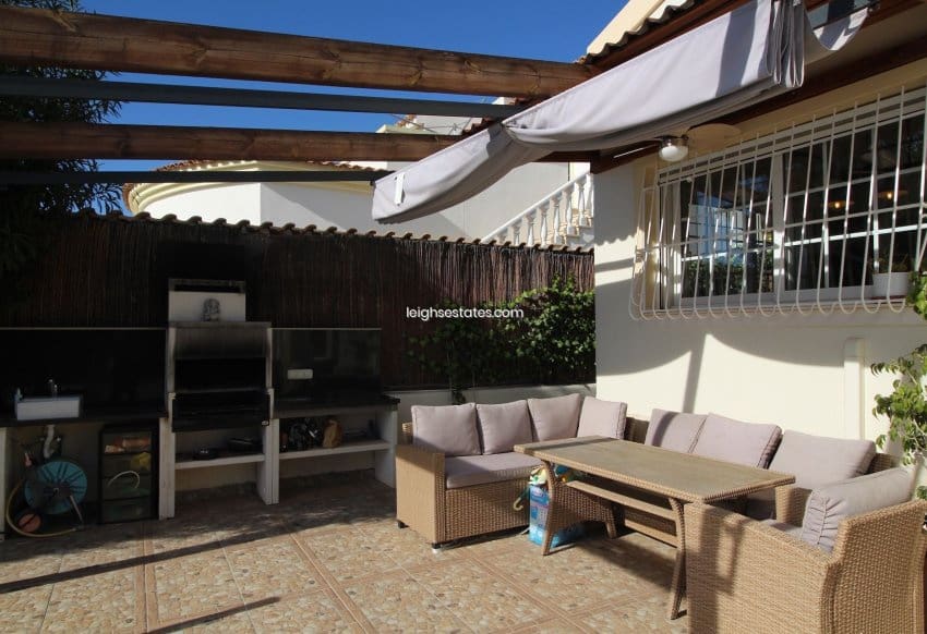 4 camera da letto Villa in vendita in Villamartin con piscina garage - 830.000 € (Rif: 8723688)