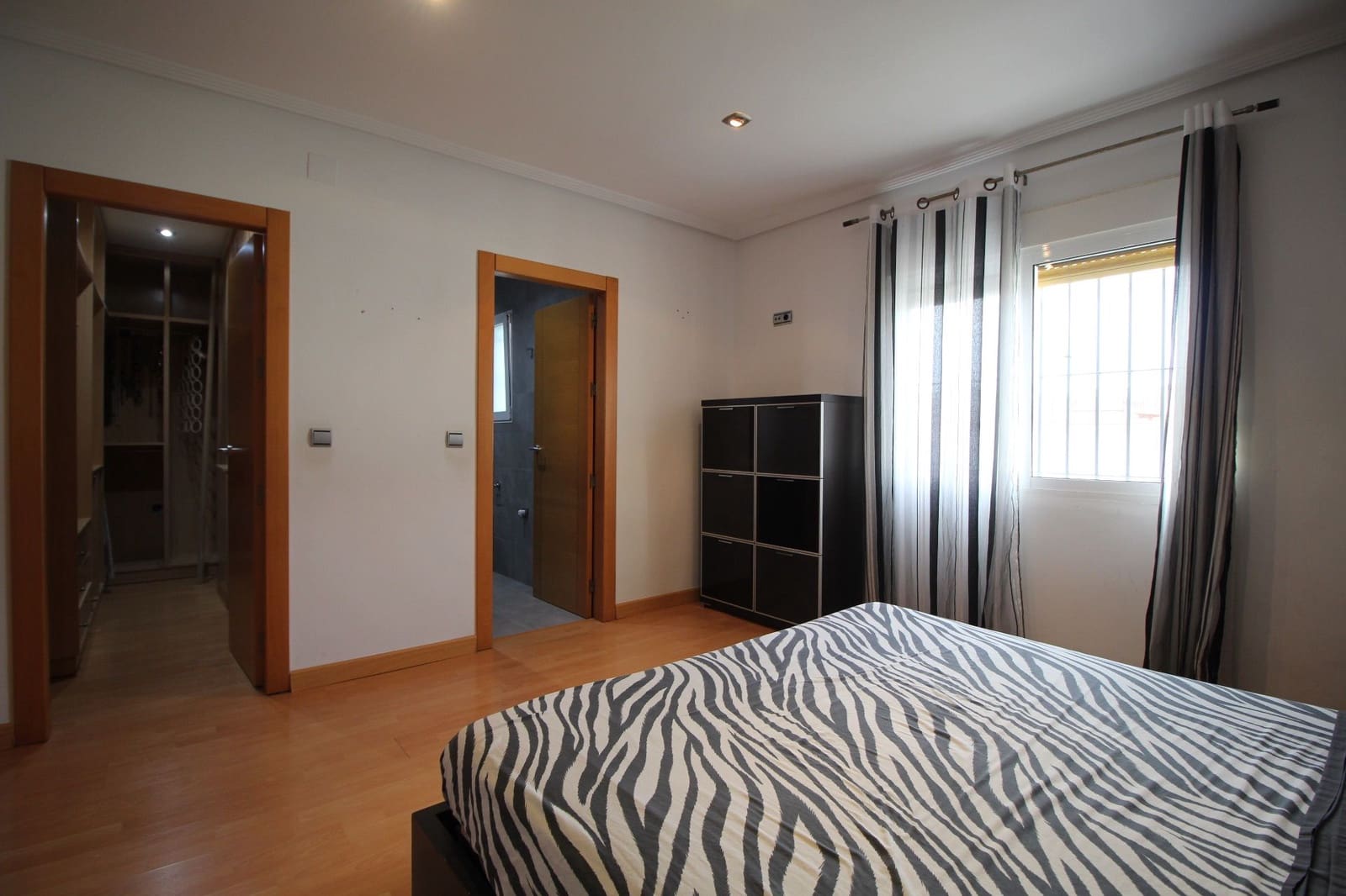 3 bedroom Villa for sale in Los Balcones with pool garage - € 380,000 (Ref: 8769944)