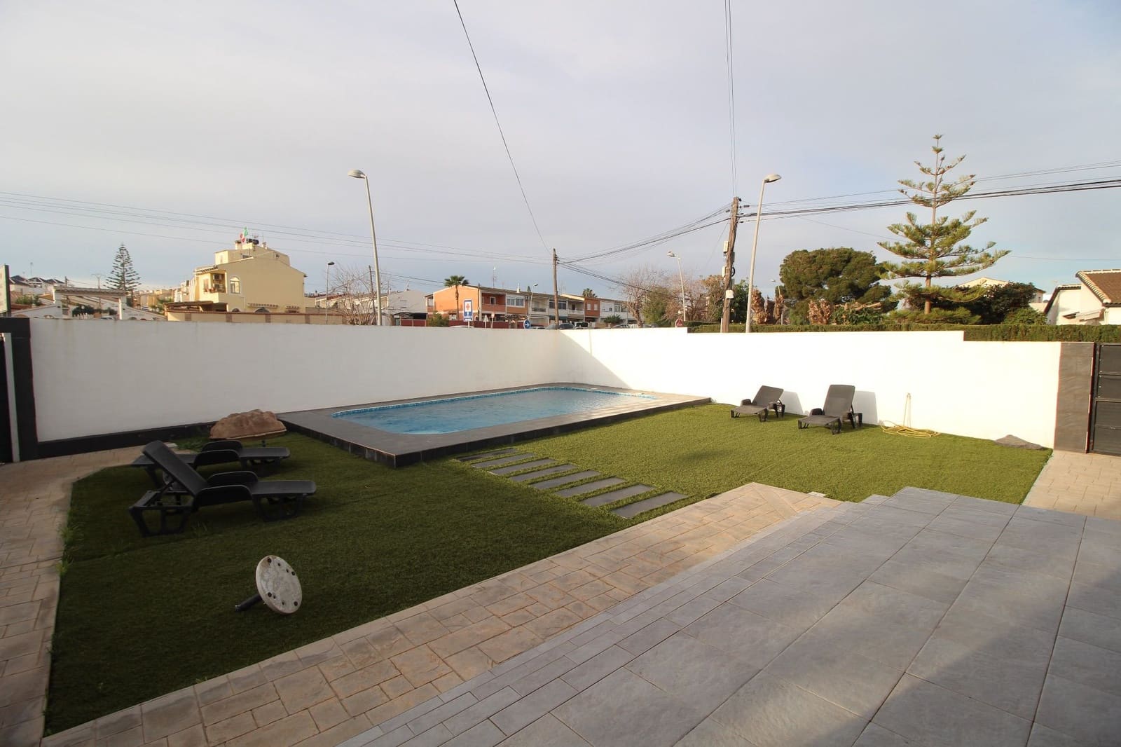 3 bedroom Villa for sale in Los Balcones with pool garage - € 380,000 (Ref: 8769944)
