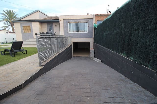 Chalet de 3 habitaciones en Los Balcones en venta con piscina garaje - 380.000 € (Ref: 8769944)