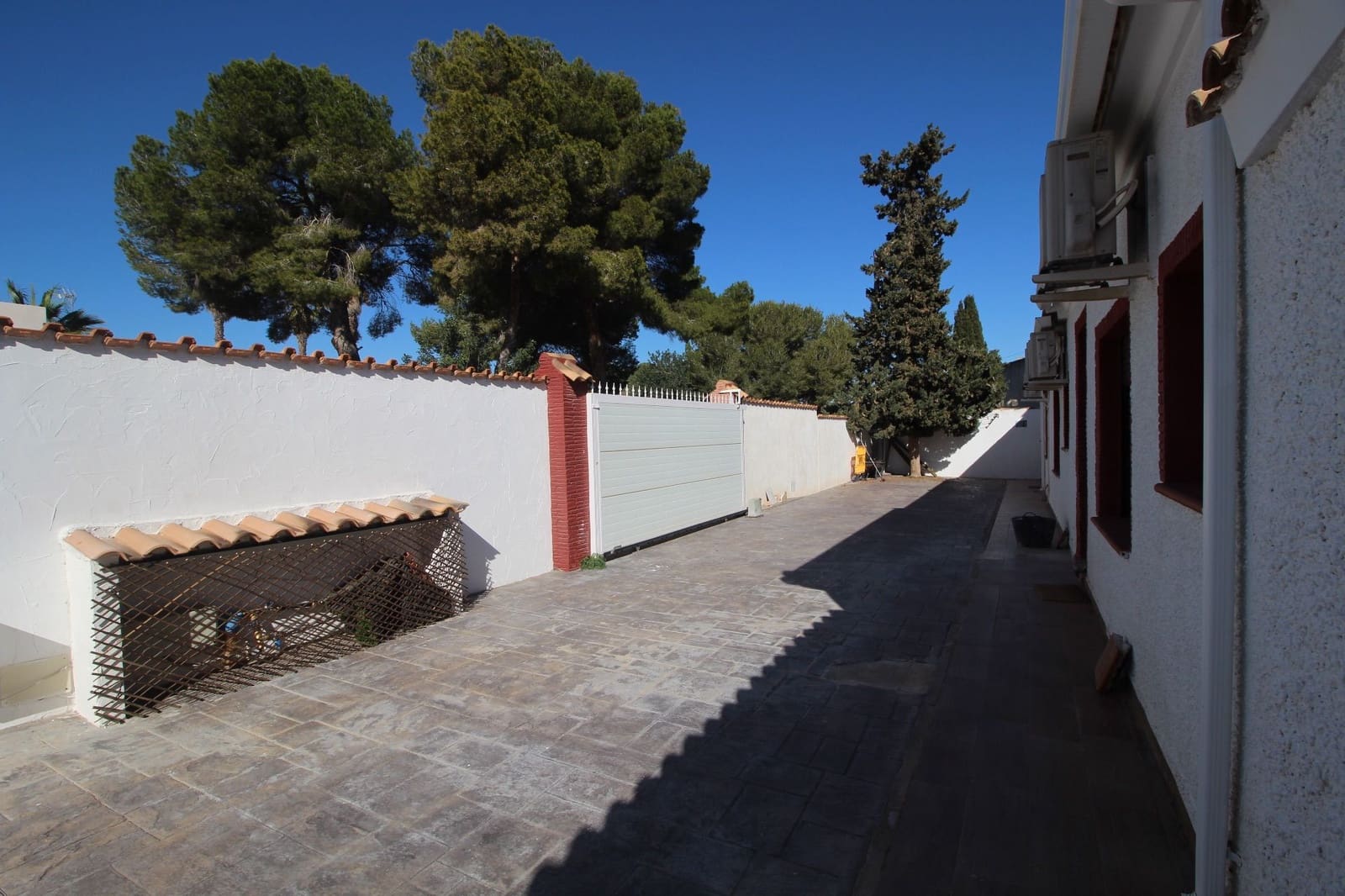 9 Zimmer Villa zu verkaufen in Orihuela Costa mit Pool Garage - 690.000 € (Ref: 8775902)