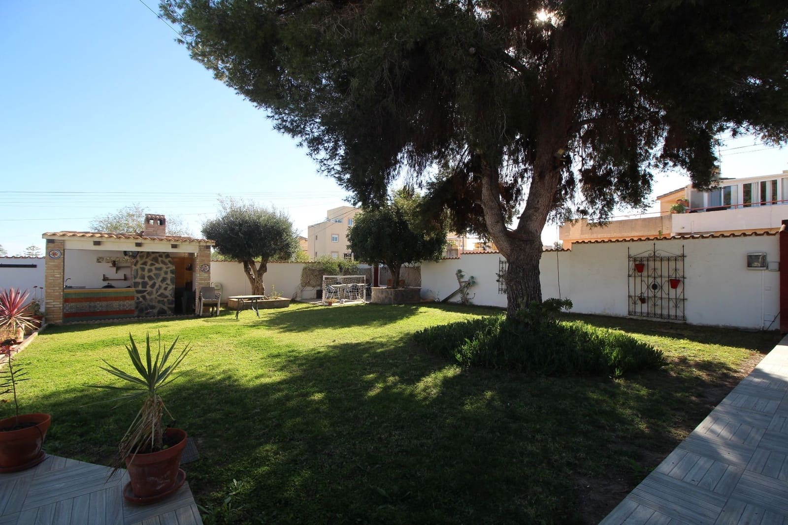 9 Zimmer Villa zu verkaufen in Orihuela Costa mit Pool Garage - 690.000 € (Ref: 8775902)