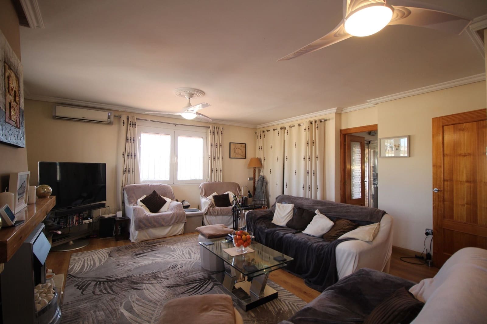 Chalet de 6 habitaciones en Los Balcones en venta con piscina garaje - 630.000 € (Ref: 8809217)