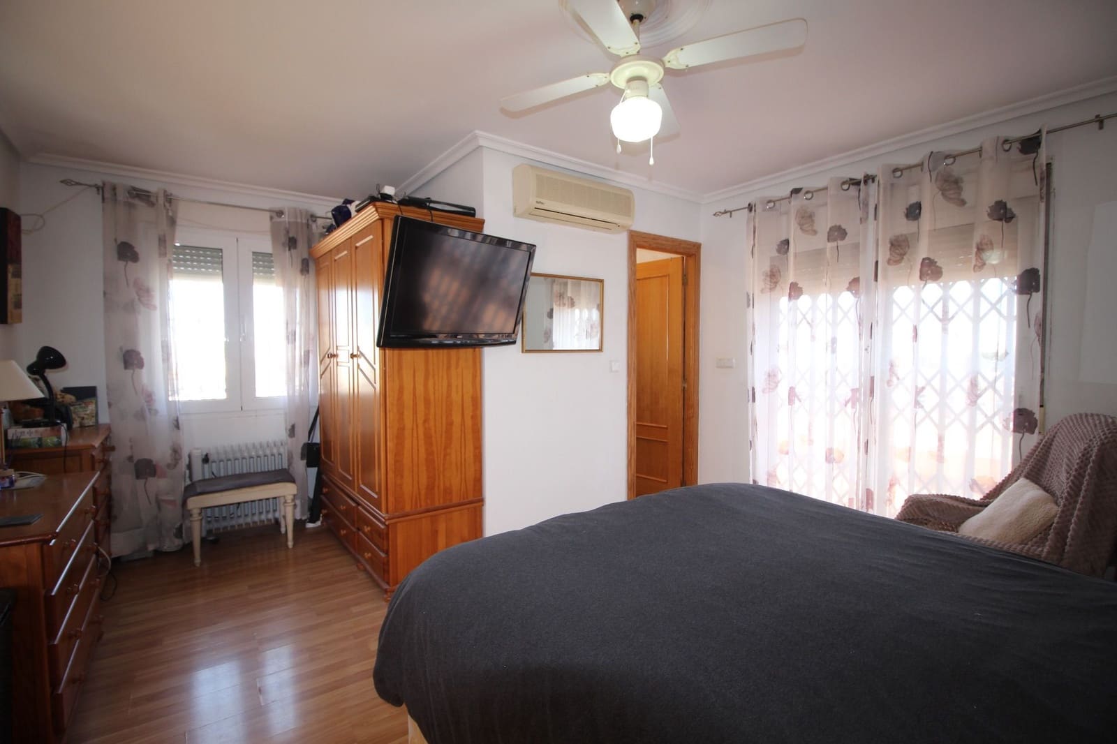 Chalet de 6 habitaciones en Los Balcones en venta con piscina garaje - 630.000 € (Ref: 8809217)