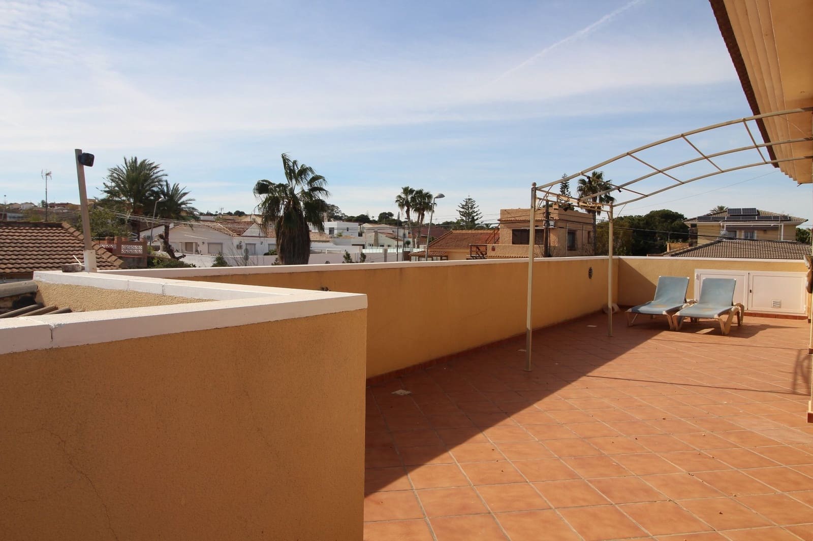 Chalet de 6 habitaciones en Los Balcones en venta con piscina garaje - 630.000 € (Ref: 8809217)