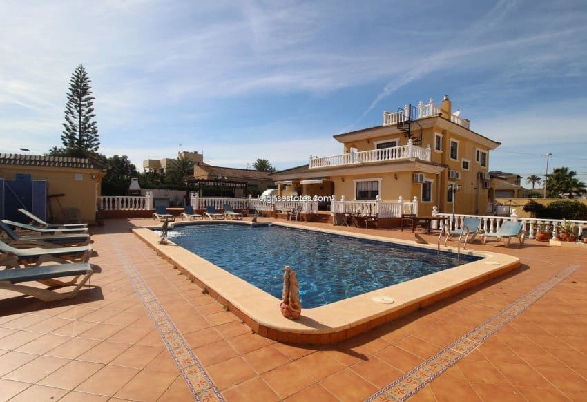6 camera da letto Villa in vendita in Los Balcones con piscina garage - 630.000 € (Rif: 8809217)