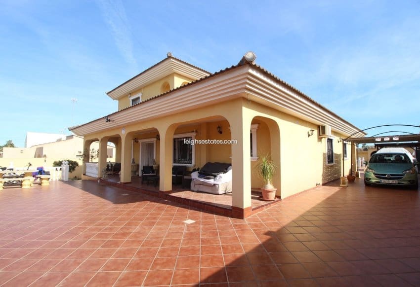 6 camera da letto Villa in vendita in Los Balcones con piscina garage - 630.000 € (Rif: 8809217)