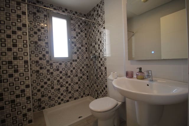 2 slaapkamer Appartement te koop in Villamartin, Orihuela met zwembad garage - € 320.000 (Ref: 8836320)