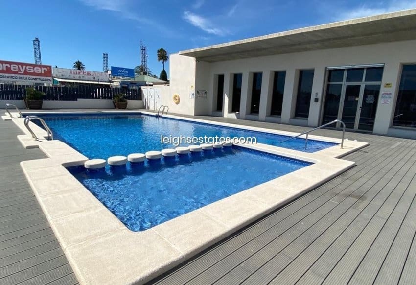 2 makuuhuone Huoneisto myytävänä paikassa Villamartin mukana uima-altaan 
autotalli - 320 000 € (Ref: 8836320)