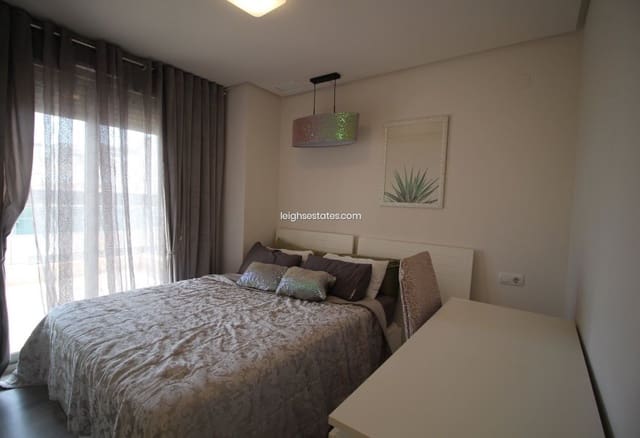 2 quarto Apartamento para venda em Villamartin, Orihuela com piscina garagem - 320 000 € (Ref: 8836320)