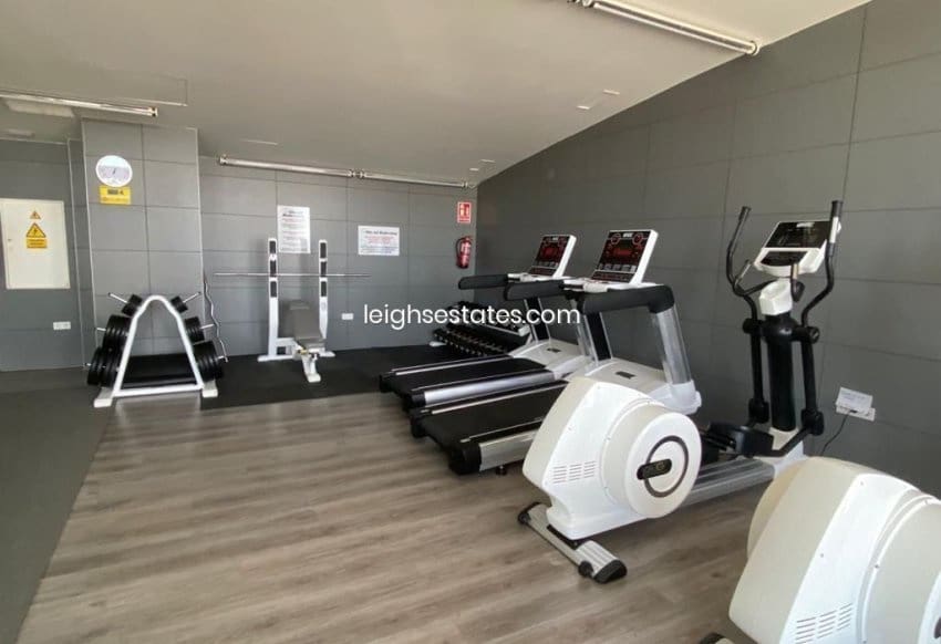 2 makuuhuone Huoneisto myytävänä paikassa Villamartin mukana uima-altaan 
autotalli - 320 000 € (Ref: 8836320)