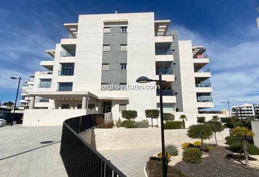 2 makuuhuone Huoneisto myytävänä paikassa Villamartin mukana uima-altaan 
autotalli - 320 000 € (Ref: 8836320)