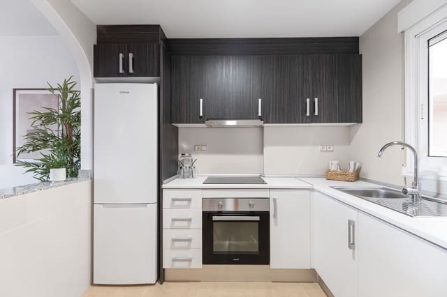 1 chambre Appartement à vendre à Lomas de Cabo Roig - Los Dolses, Orihuela avec piscine garage - 129 500 € (Ref: 8873933)