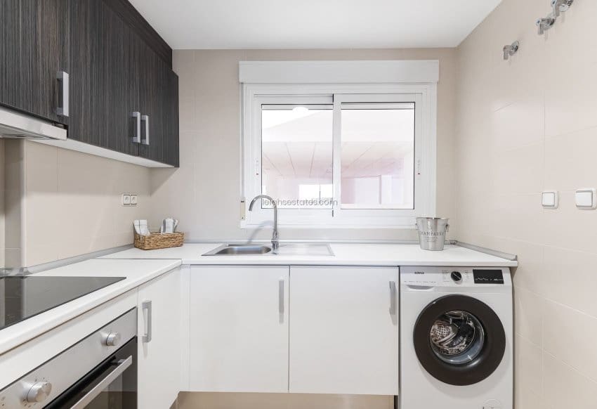 1 slaapkamer Appartement te koop in Orihuela Costa met zwembad garage - € 142.500 (Ref: 8873933)