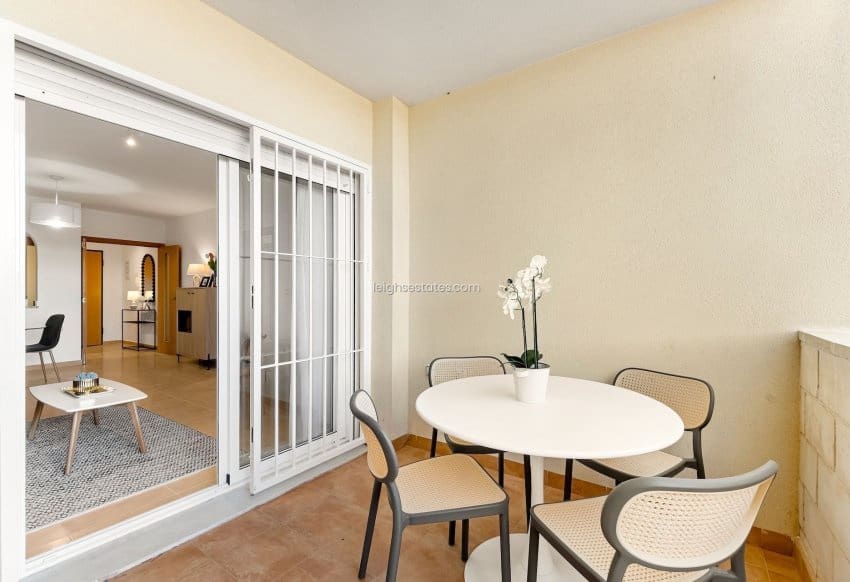 1 slaapkamer Appartement te koop in Orihuela Costa met zwembad garage - € 142.500 (Ref: 8873933)