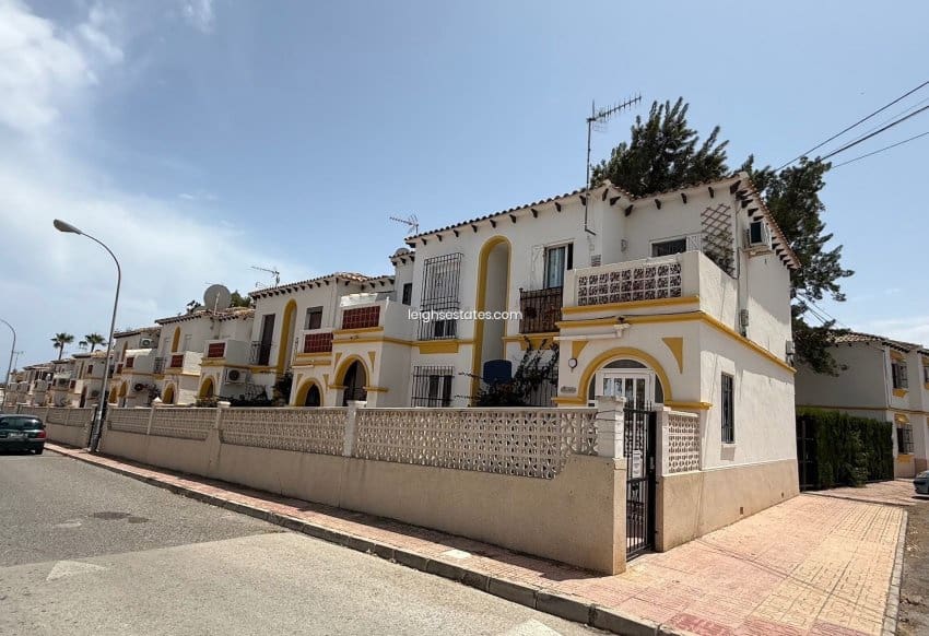 1 quarto Apartamento para venda em Villamartin com piscina garagem - 109 000 € (Ref: 8879726)