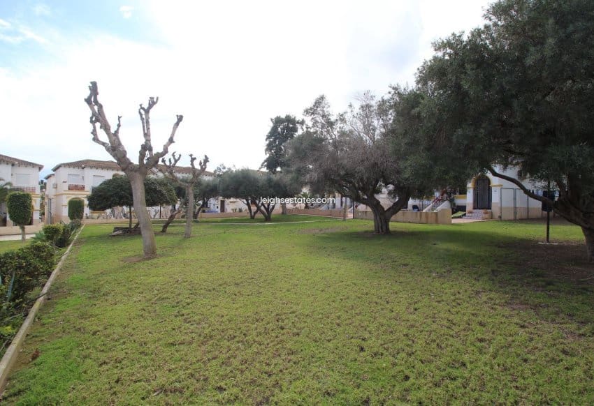 1 quarto Apartamento para venda em Villamartin com piscina garagem - 109 000 € (Ref: 8879726)