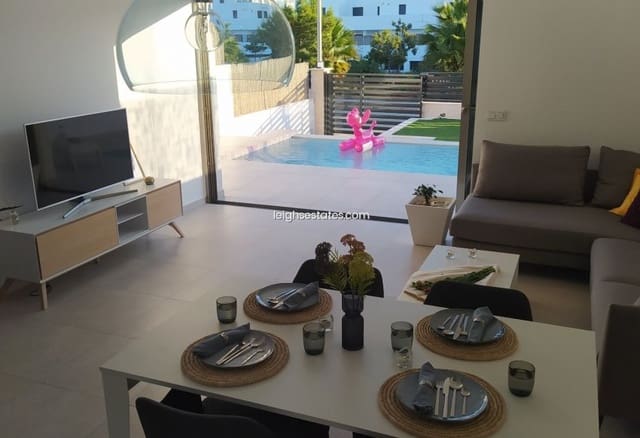 4 sovrum Villa till salu i Villamartin, Orihuela med pool garage - 539 900 € (Ref: 8881379)
