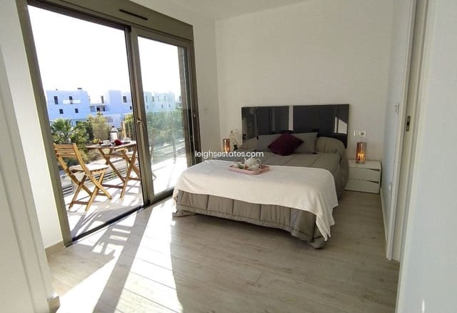 4 sovrum Villa till salu i Villamartin, Orihuela med pool garage - 539 900 € (Ref: 8881379)