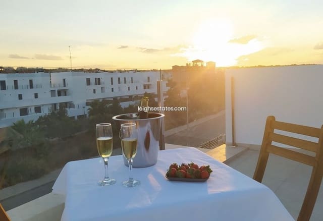 4 sovrum Villa till salu i Villamartin, Orihuela med pool garage - 539 900 € (Ref: 8881379)