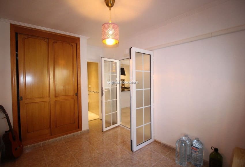 3 soverom Hus til salgs i Dehesa de Campoamor med svømmebasseng - € 287 000 (Ref: 8921082)