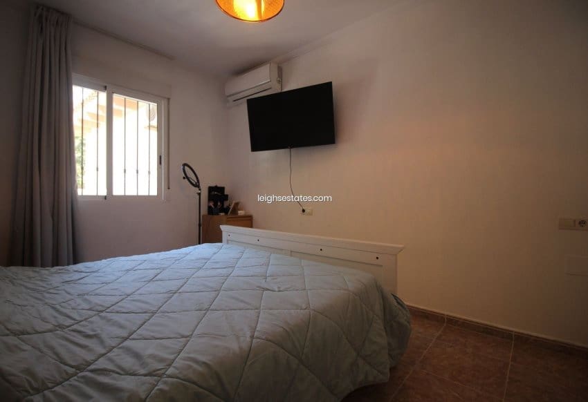 3 soverom Hus til salgs i Dehesa de Campoamor med svømmebasseng - € 287 000 (Ref: 8921082)