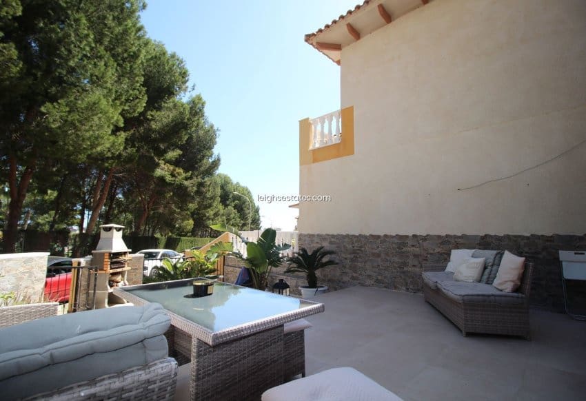 3 soverom Hus til salgs i Dehesa de Campoamor med svømmebasseng - € 287 000 (Ref: 8921082)