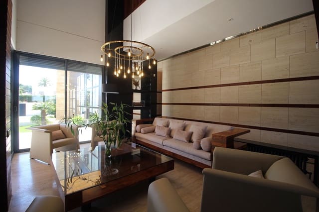 7 bedroom Villa for sale in Dehesa de Campoamor, Orihuela with pool garage - € 3,950,000 (Ref: 8934808)