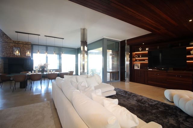 7 bedroom Villa for sale in Dehesa de Campoamor, Orihuela with pool garage - € 3,950,000 (Ref: 8934808)