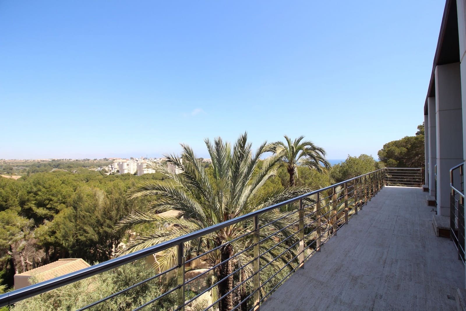 Chalet de 7 habitaciones en Dehesa de Campoamor en venta con piscina garaje - 3.950.000 € (Ref: 8934808)