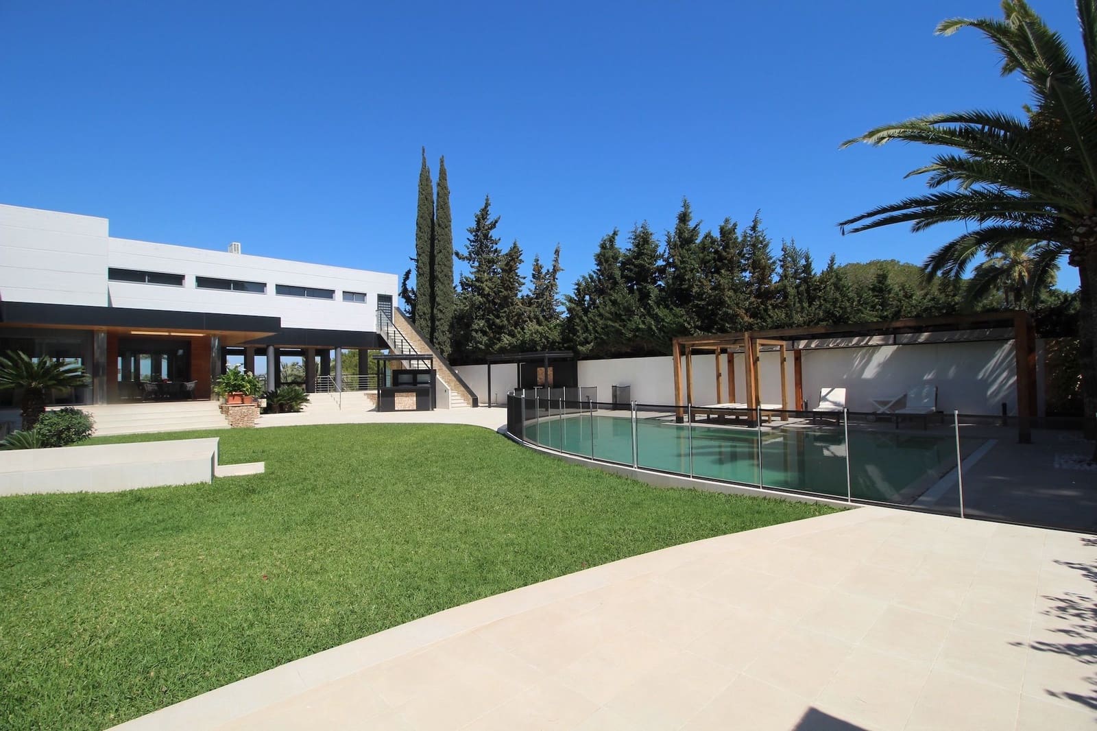 Chalet de 7 habitaciones en Dehesa de Campoamor en venta con piscina garaje - 3.950.000 € (Ref: 8934808)