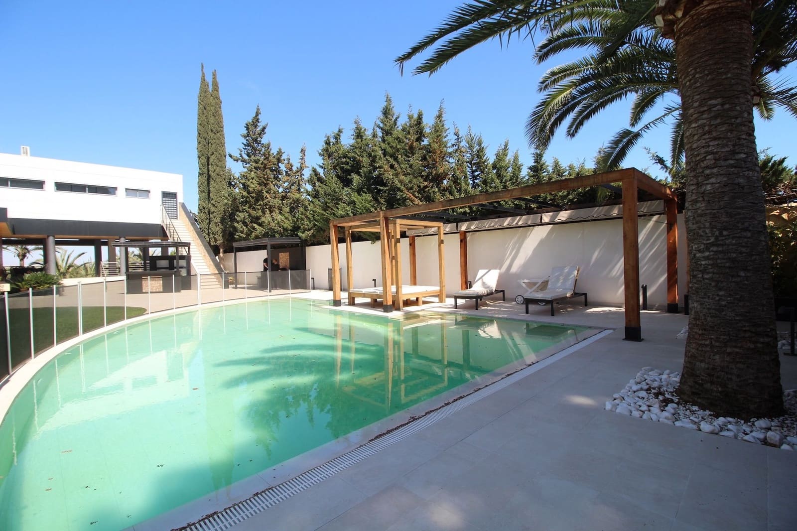 Chalet de 7 habitaciones en Dehesa de Campoamor en venta con piscina garaje - 3.950.000 € (Ref: 8934808)