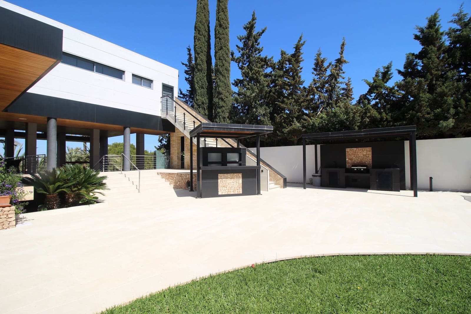 Chalet de 7 habitaciones en Dehesa de Campoamor en venta con piscina garaje - 3.950.000 € (Ref: 8934808)
