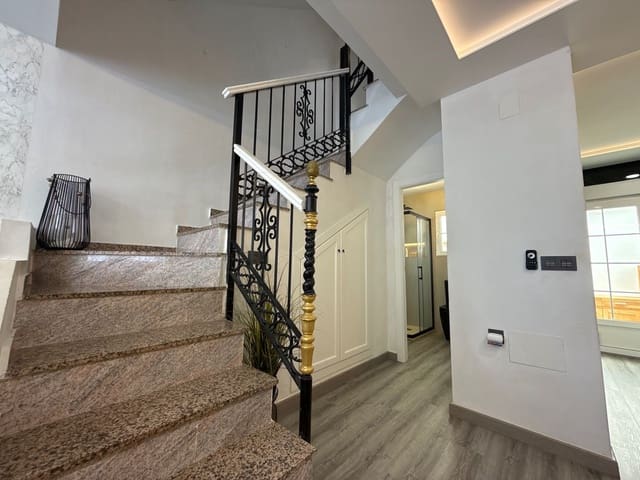 3 bedroom Townhouse for sale in Villamartin, Orihuela with pool garage - € 259,000 (Ref: 8975781)