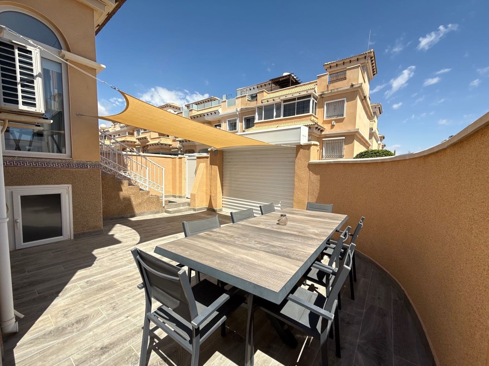 3 sypialnia Dom na sprzedaż w Villamartin z basenem garażem - 259 000 € (Ref: 8975781)